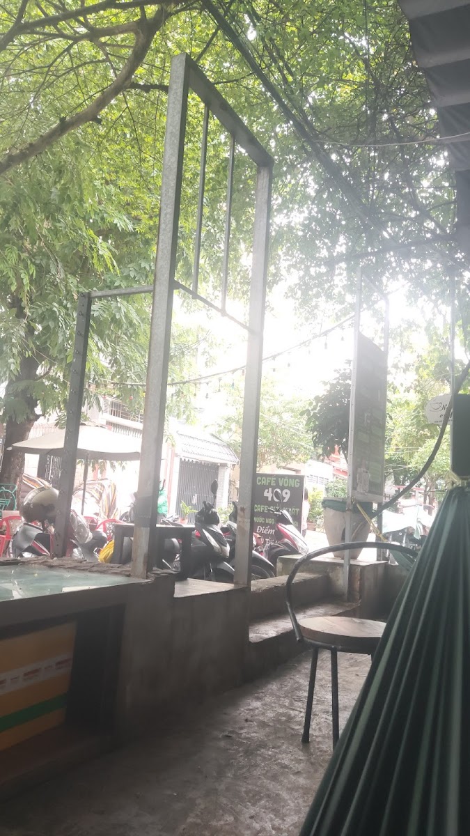 Cafe võng 409, Trạm sạc xe Điện - 6