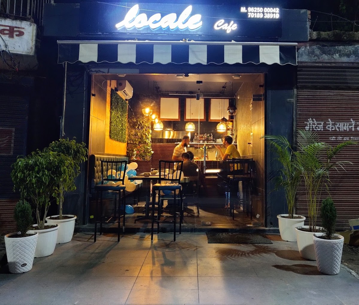 Locale Cafe and Restaurant