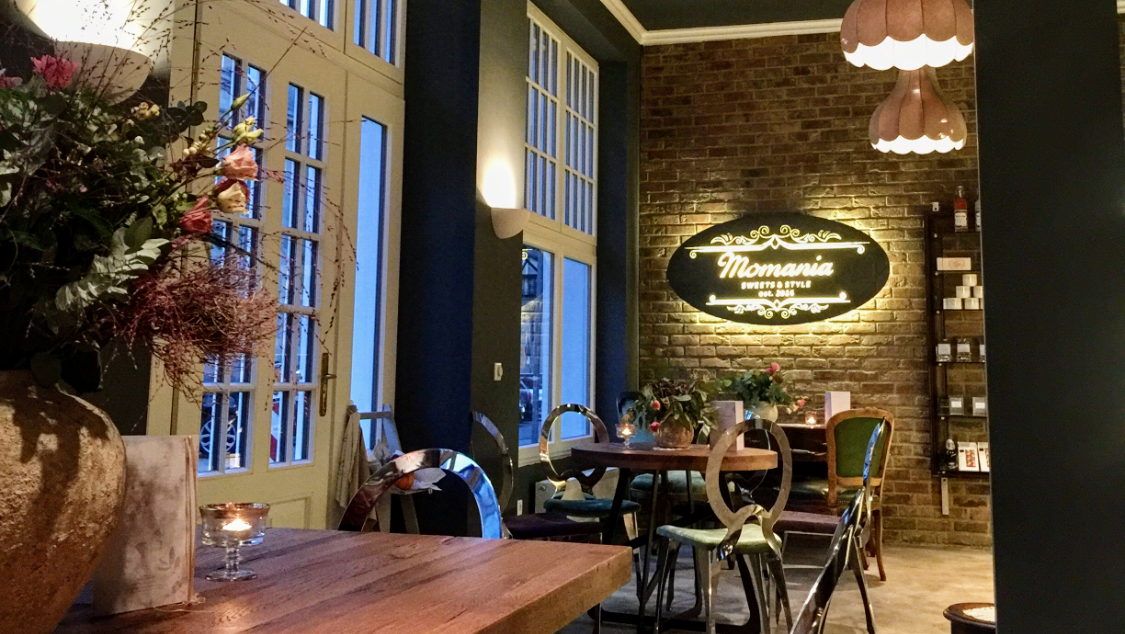 Momania Concept Store & Cafe