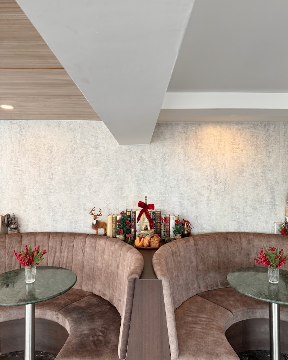 Cafe L'appartement คาเฟ่ลาพาร์ตเตอมองต์