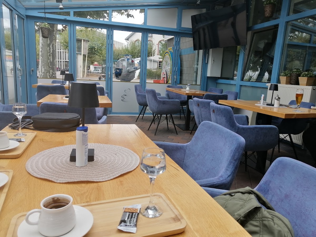 Das kleine Cafe am Markt