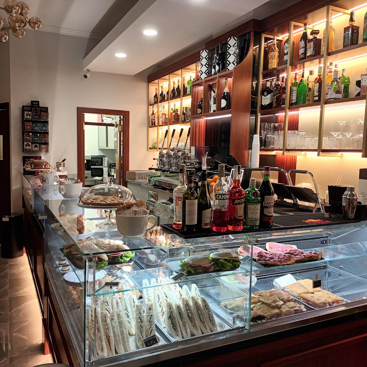 Giulio Cesare Cafe ~Bar