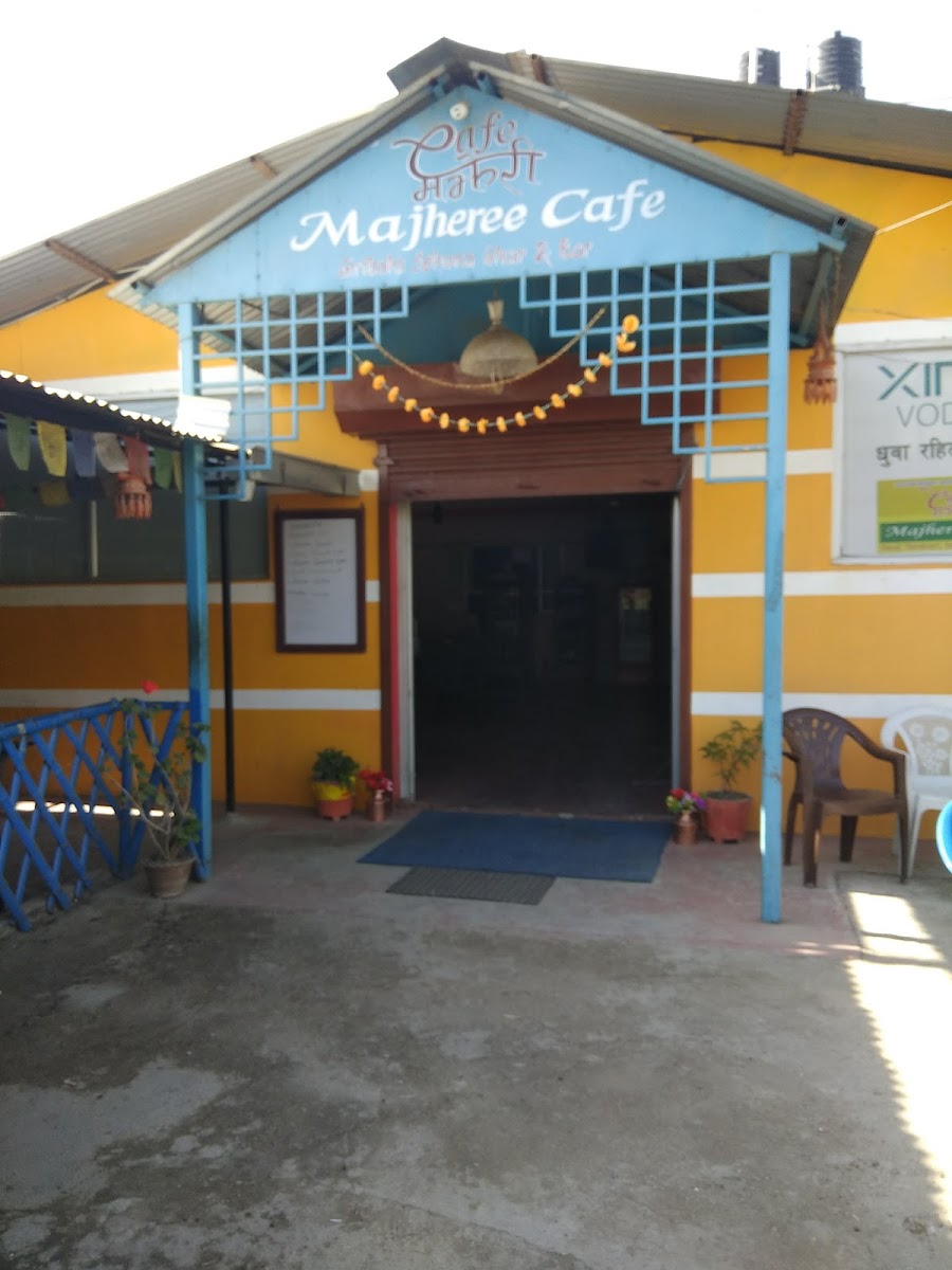 Majheree Cafe