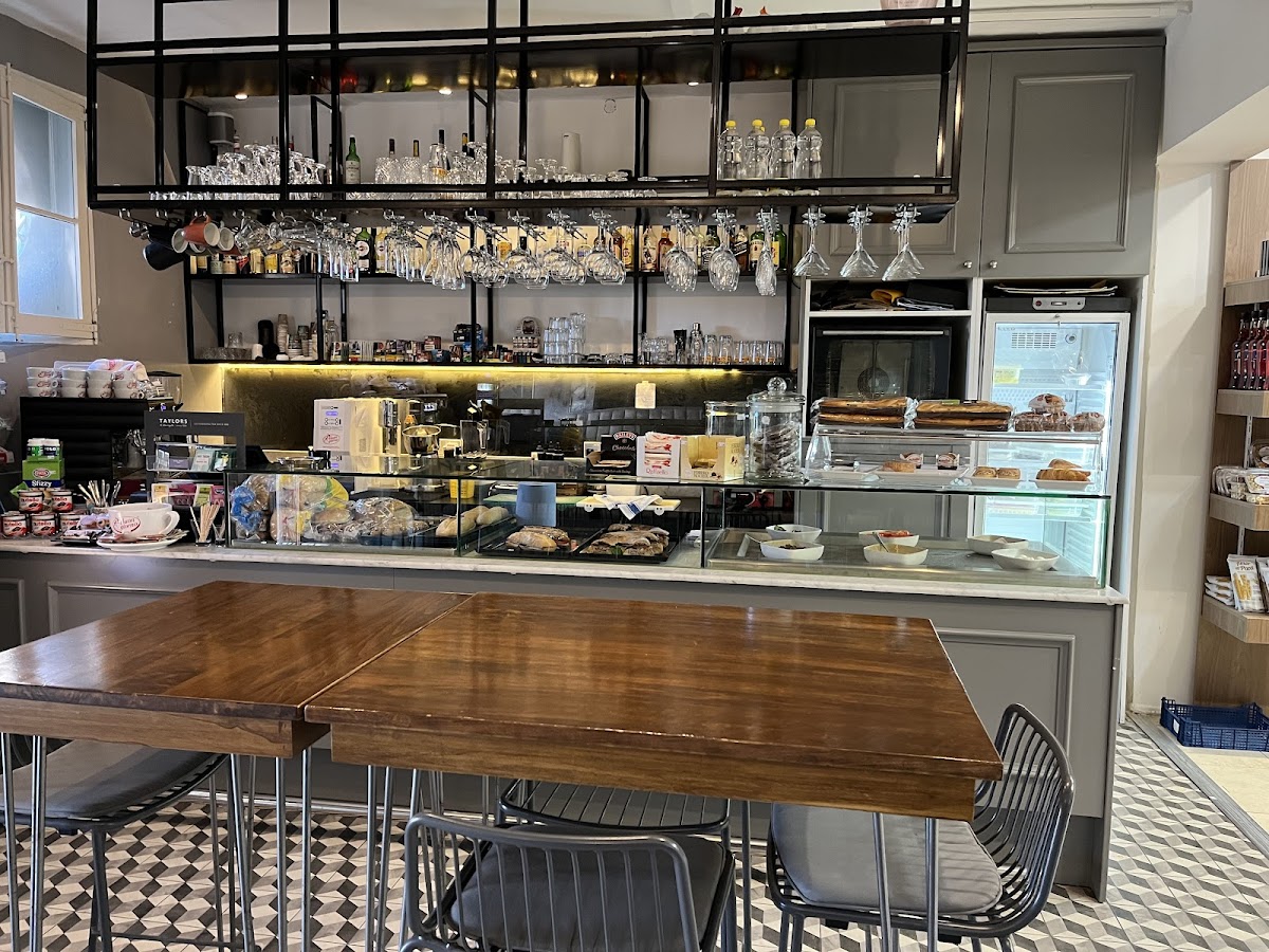 Nola Cafe & Daily Needs