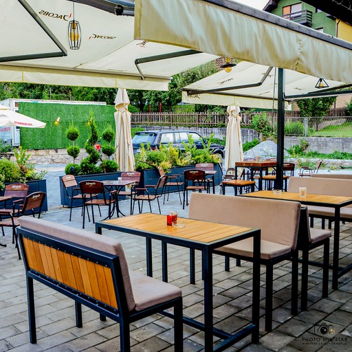 Kafe PIT STOP 'Božović'