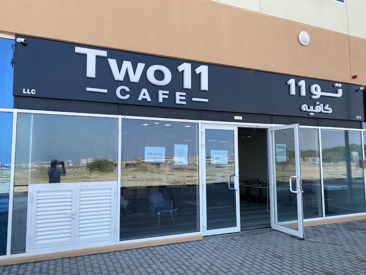 Two11 cafe
