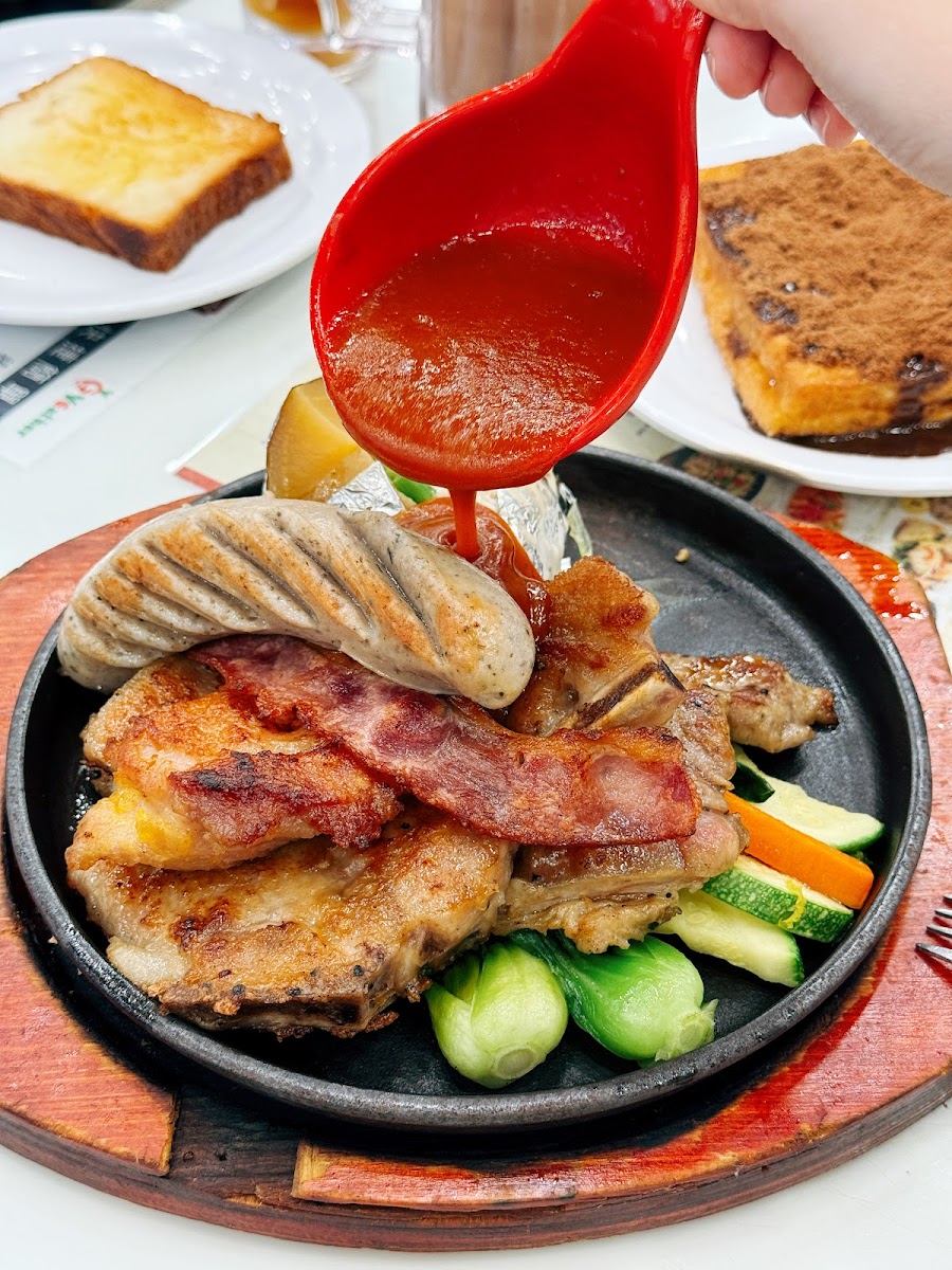 Dragon City Cafe (Tsim Sha Tsui) - 4