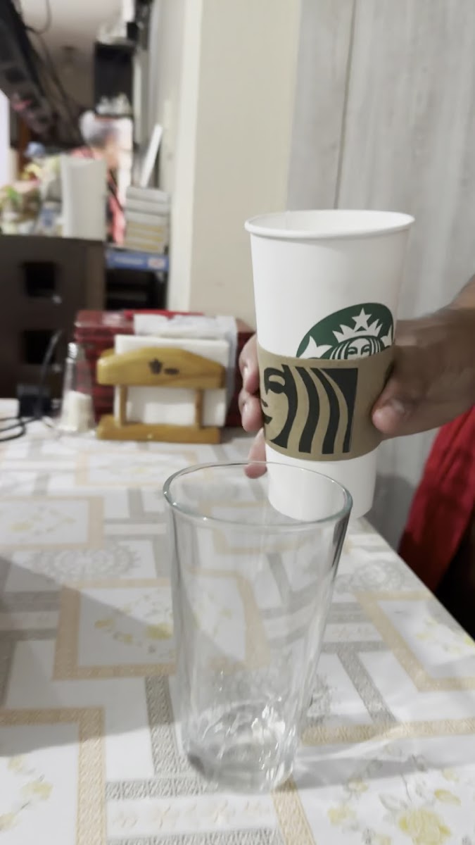 Starbucks Drive Thru Plaza Del Valle - 2