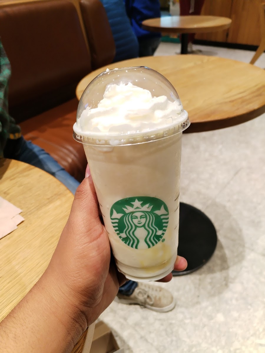 Starbucks Drive Thru Plaza Del Valle - 8