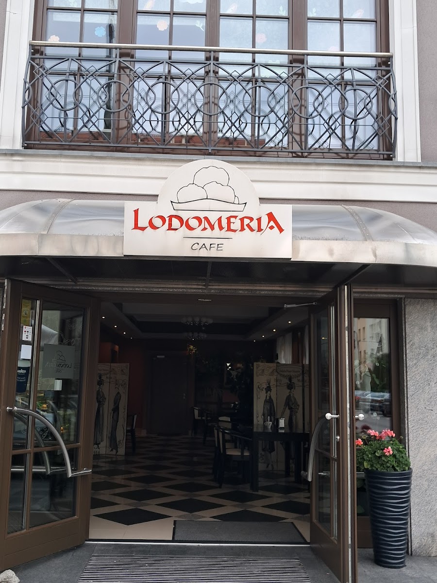 Lodziarnia Kawiarnia Lodomeria Cafe - 4