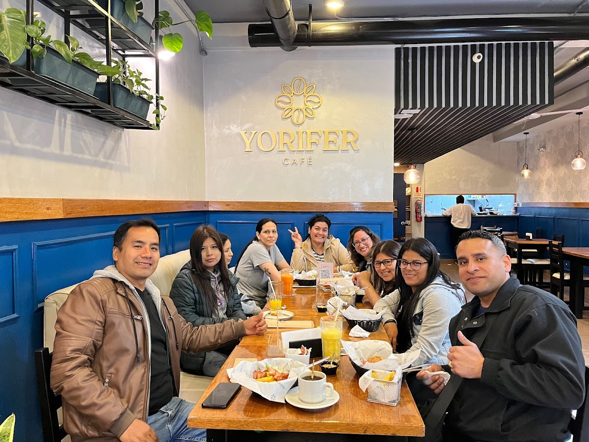 Yorifer Café