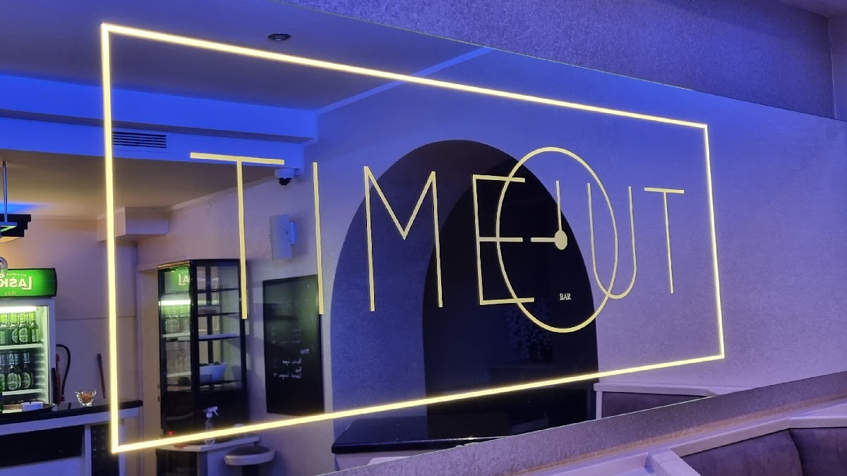 TIME OUT BAR, DIVAČA