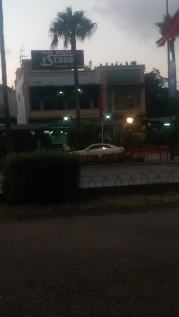 Escada Cafe