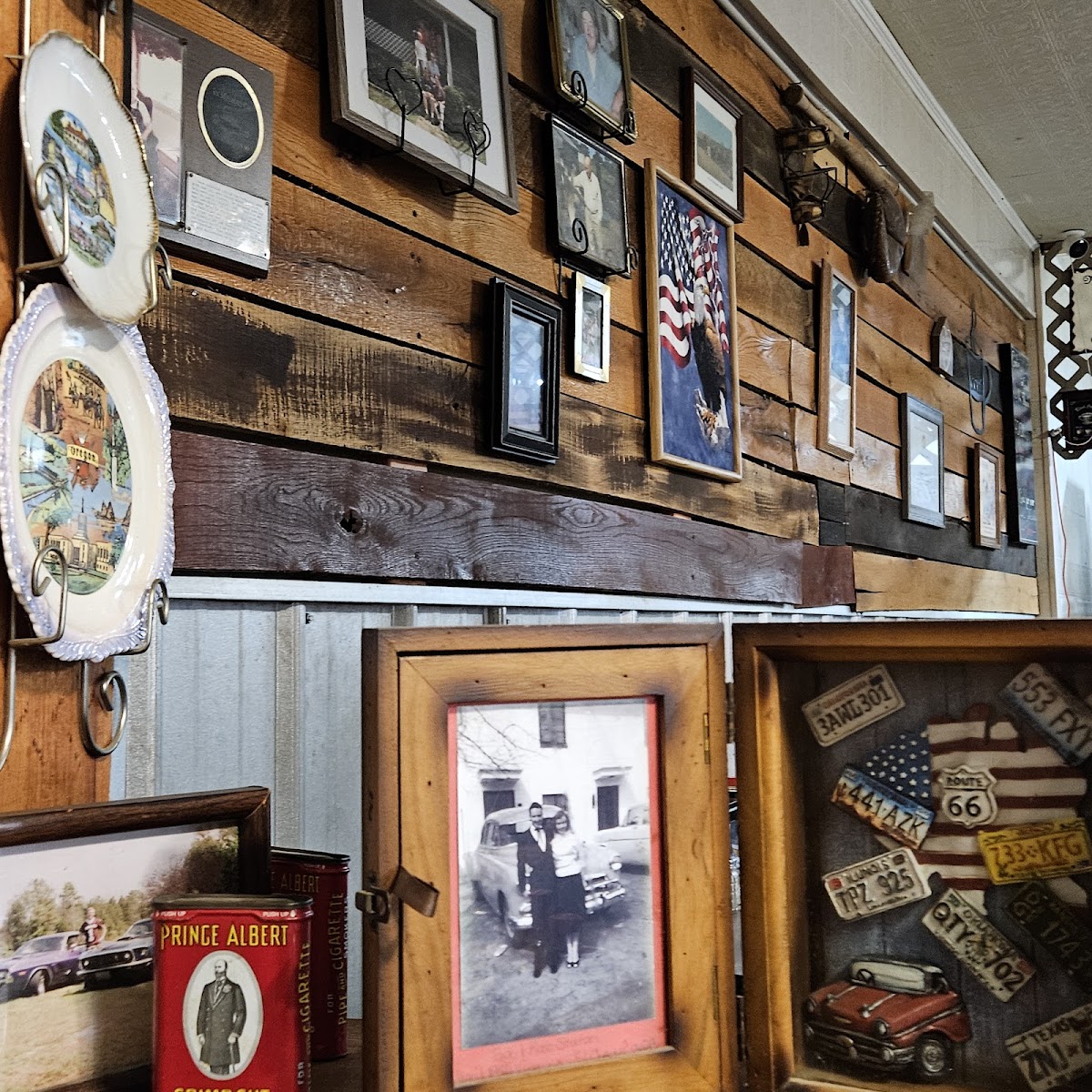 Memory Lane Cafe - 4