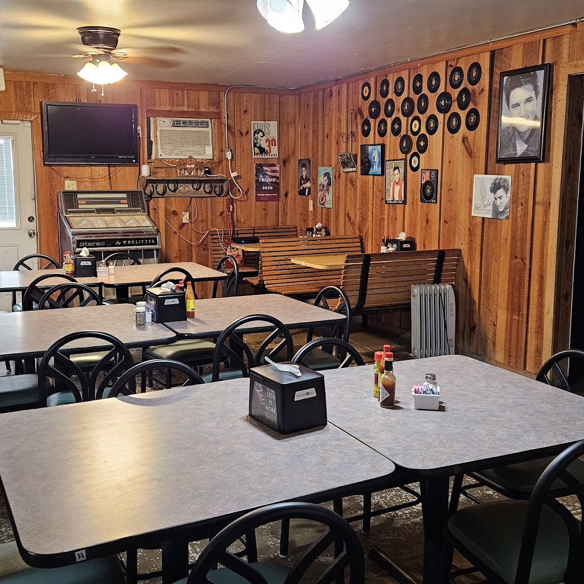 Memory Lane Cafe - 6