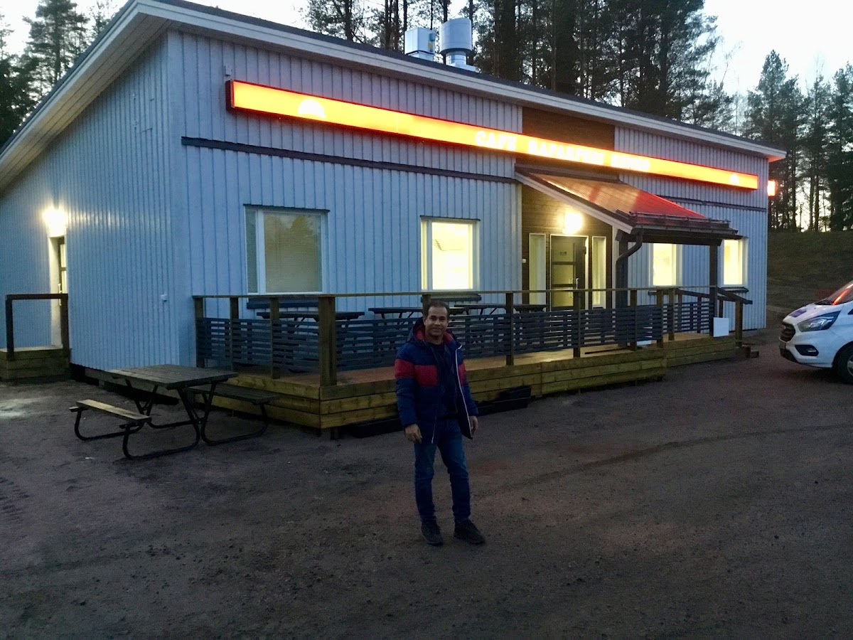 Cafe Raparperi Renko - 7