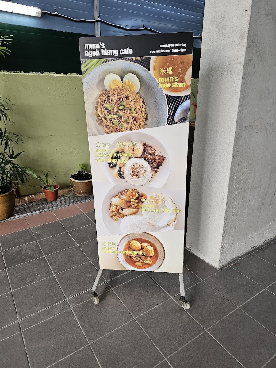 Mum's Ngoh Hiang Cafe - 3