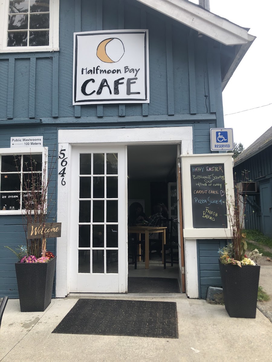 Halfmoon Bay Cafe