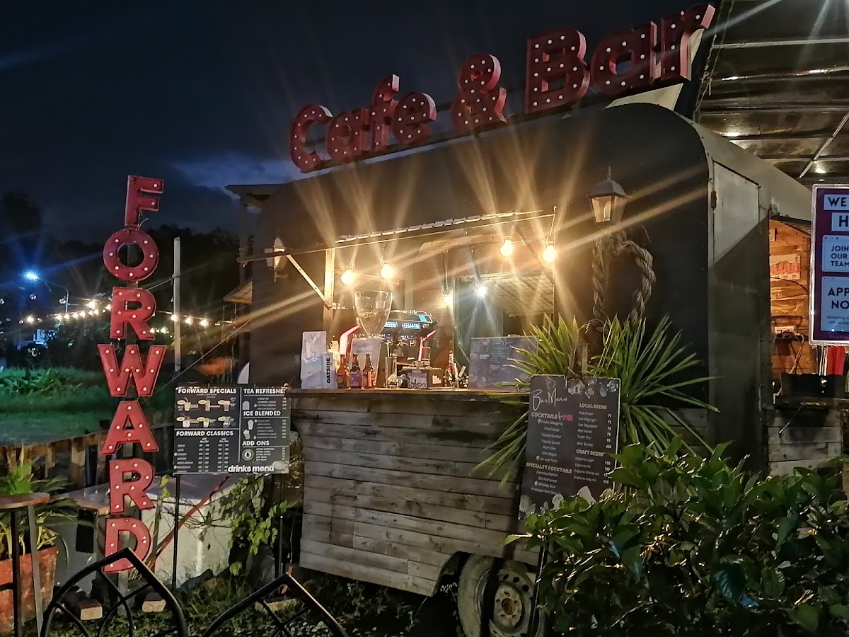 Forward Cafe & Bar