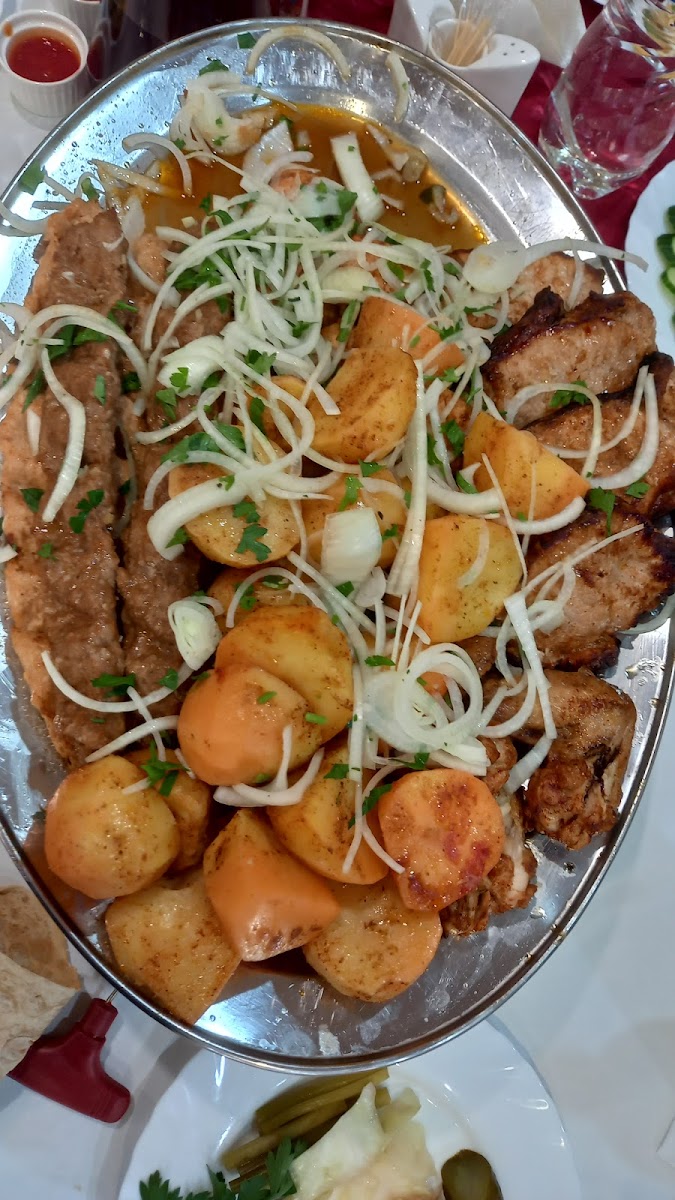 Shashlychnaya 'Rayskiy Dvorik' - 2