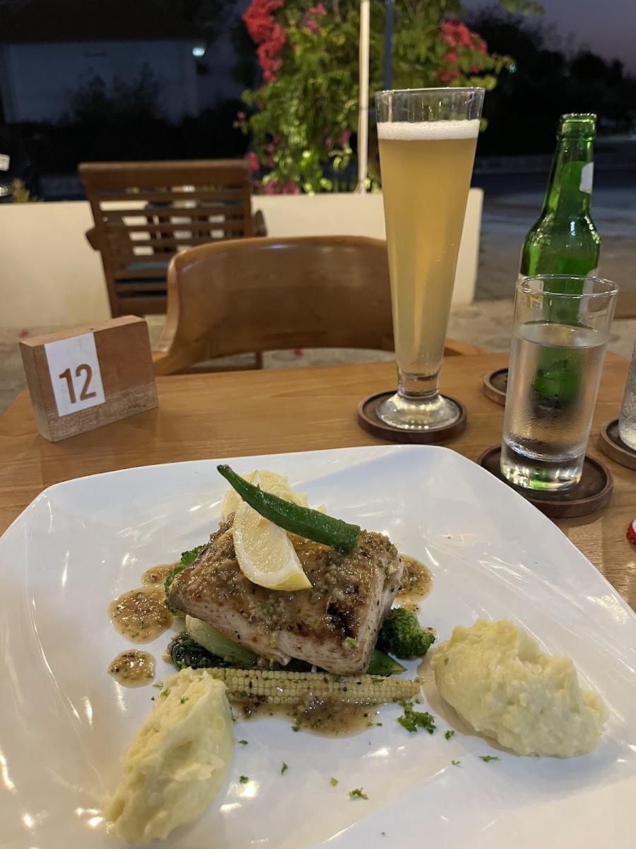 Om King Coffee & Eatery - 6