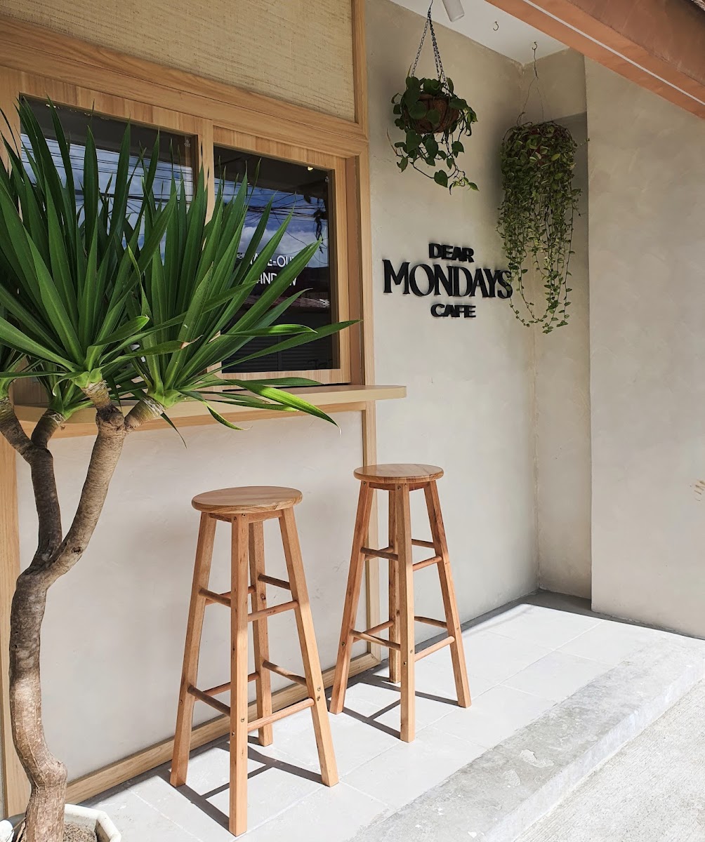 Dear Mondays Cafe