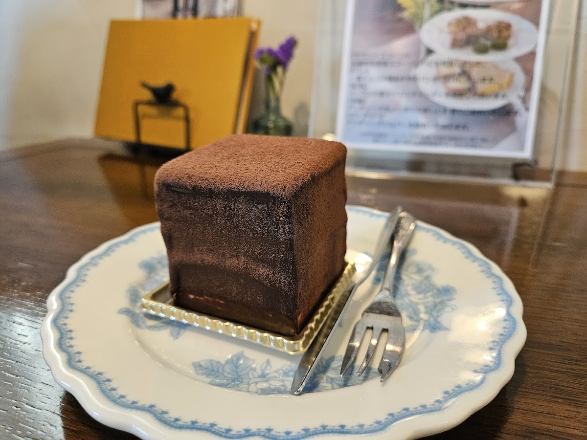 Neo Classic Clover Unzen Main Store - 3