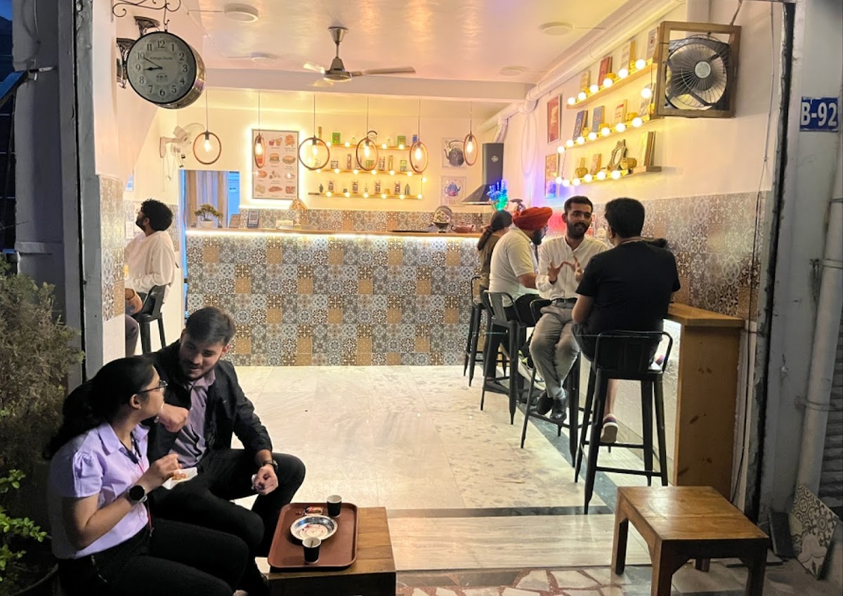 Aadat Chai Cafe - Lajpat Nagar
