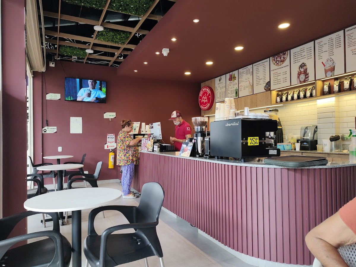 Dos Molinos Café & Waffles