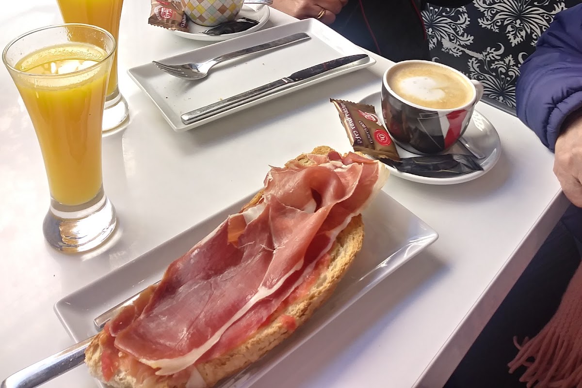 Cafe Bar Oh! Caruso - 8