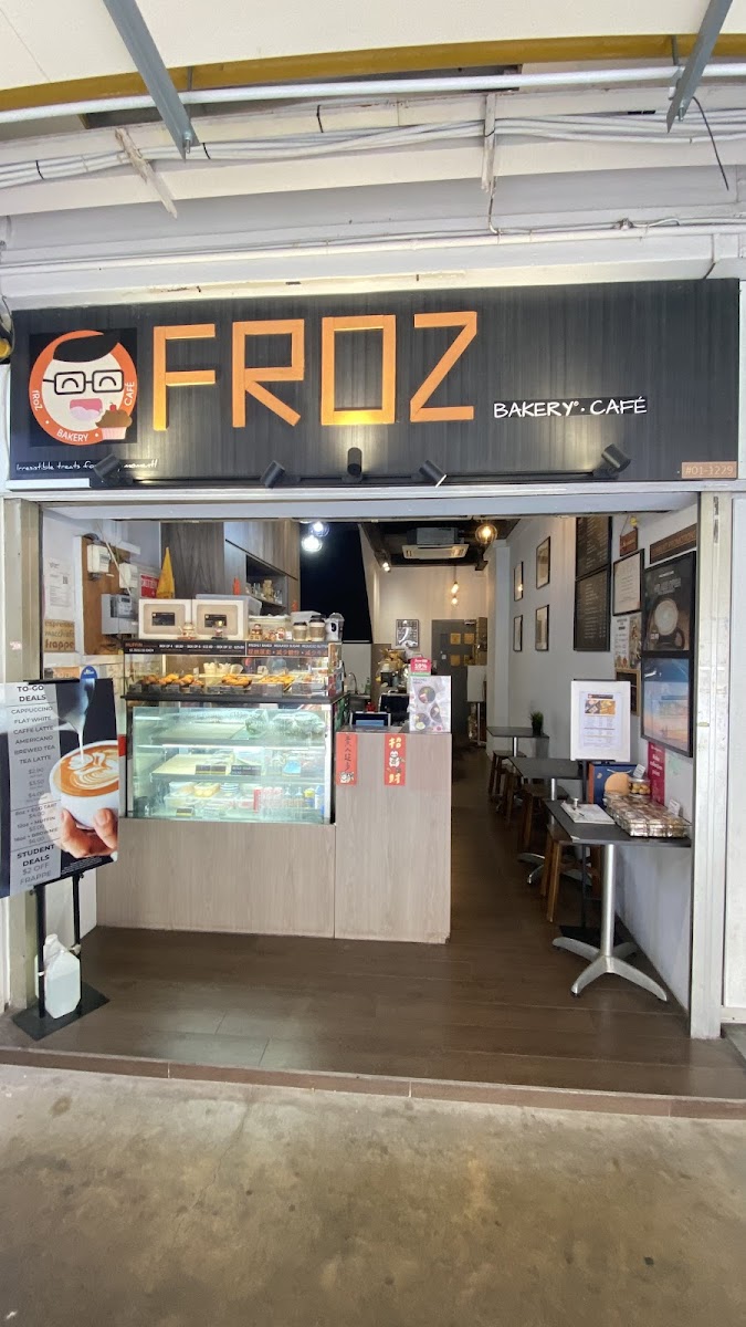 Froz Bakery • Cafe