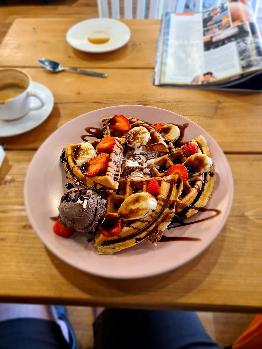 Aroma Cafe & Restaurant - 6