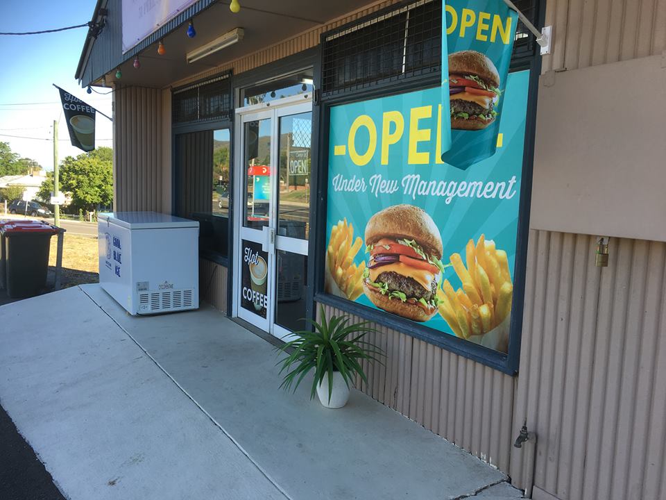 Wrap 'N' Roll Cafe & Takeaway