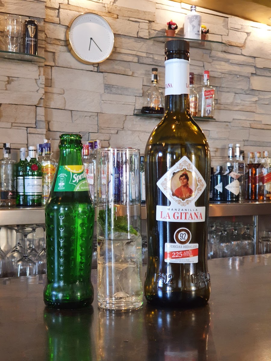 El Cruce Café Bar - 7