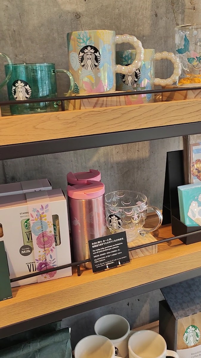 Starbucks Coffee - Urawa West Entrance - 2