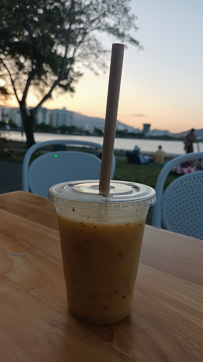 Mooz Gelato & Juice Bar - 7