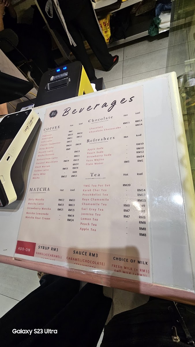 Flourcrown Patisserie Cafe - 3