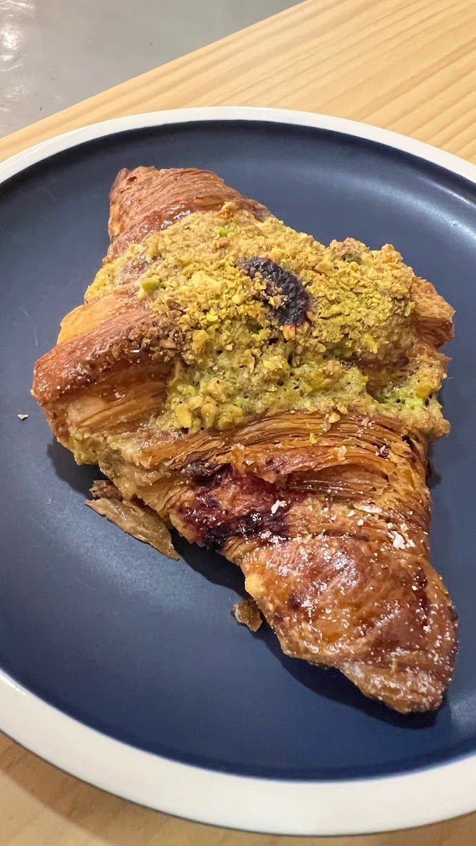 Flourcrown Patisserie Cafe - 2