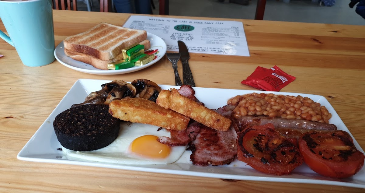 Cafe at Moss Bank Park - 6