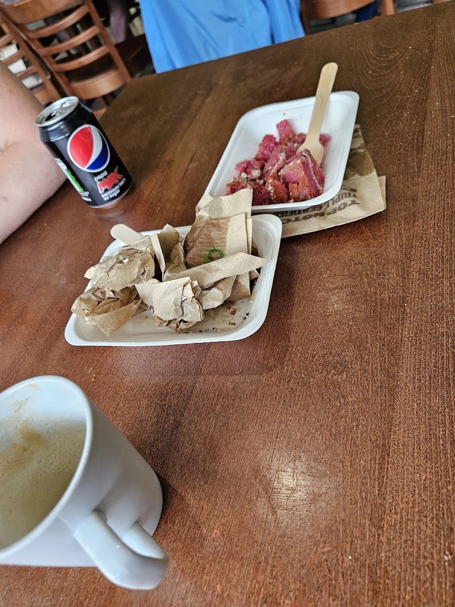 Cafe at Moss Bank Park - 7