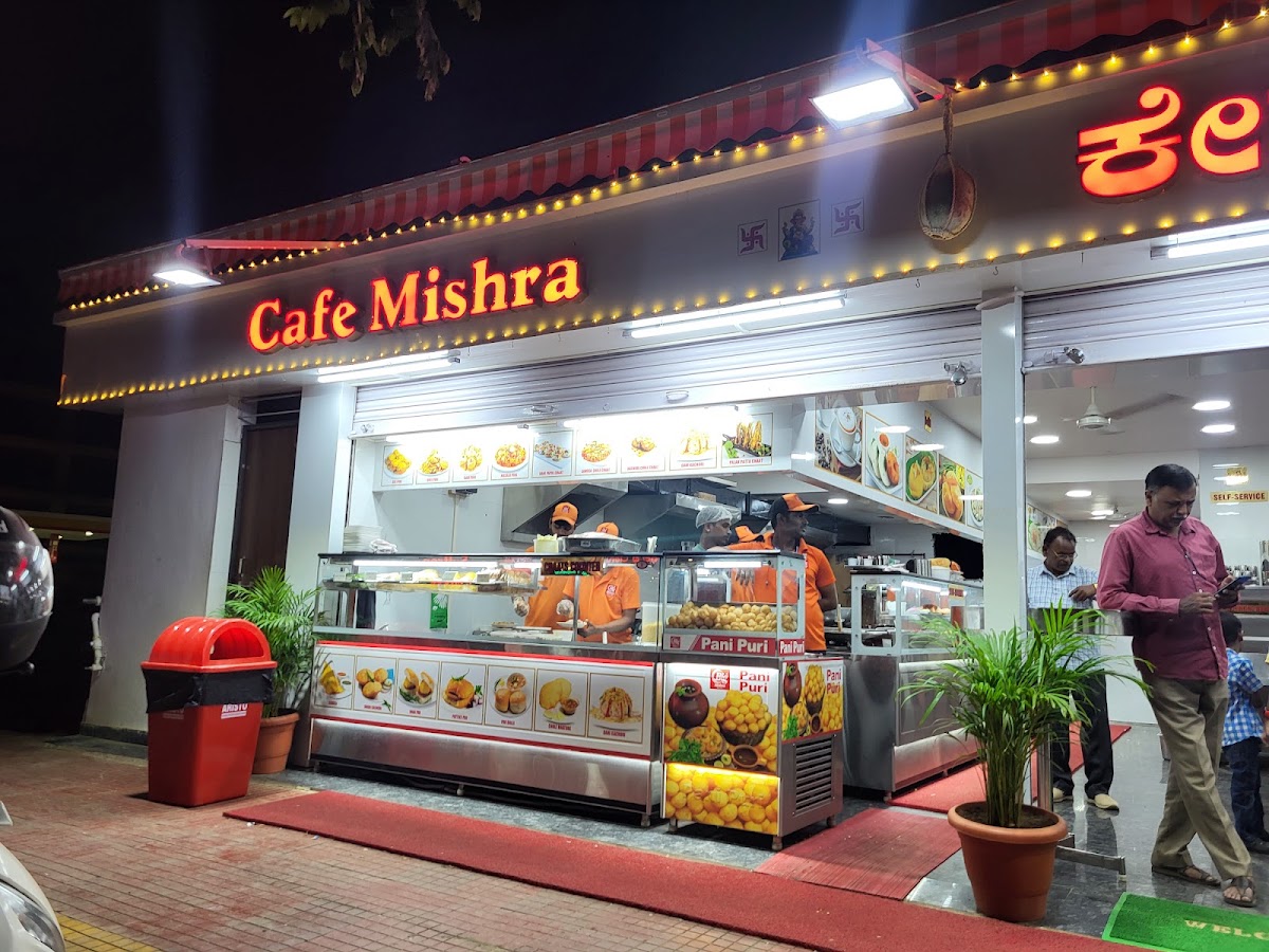 Big Mishra Cafe