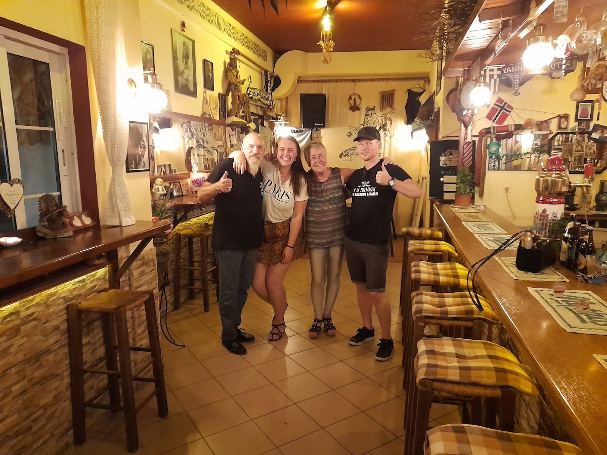 Mojo Cafe Music Bar - 3