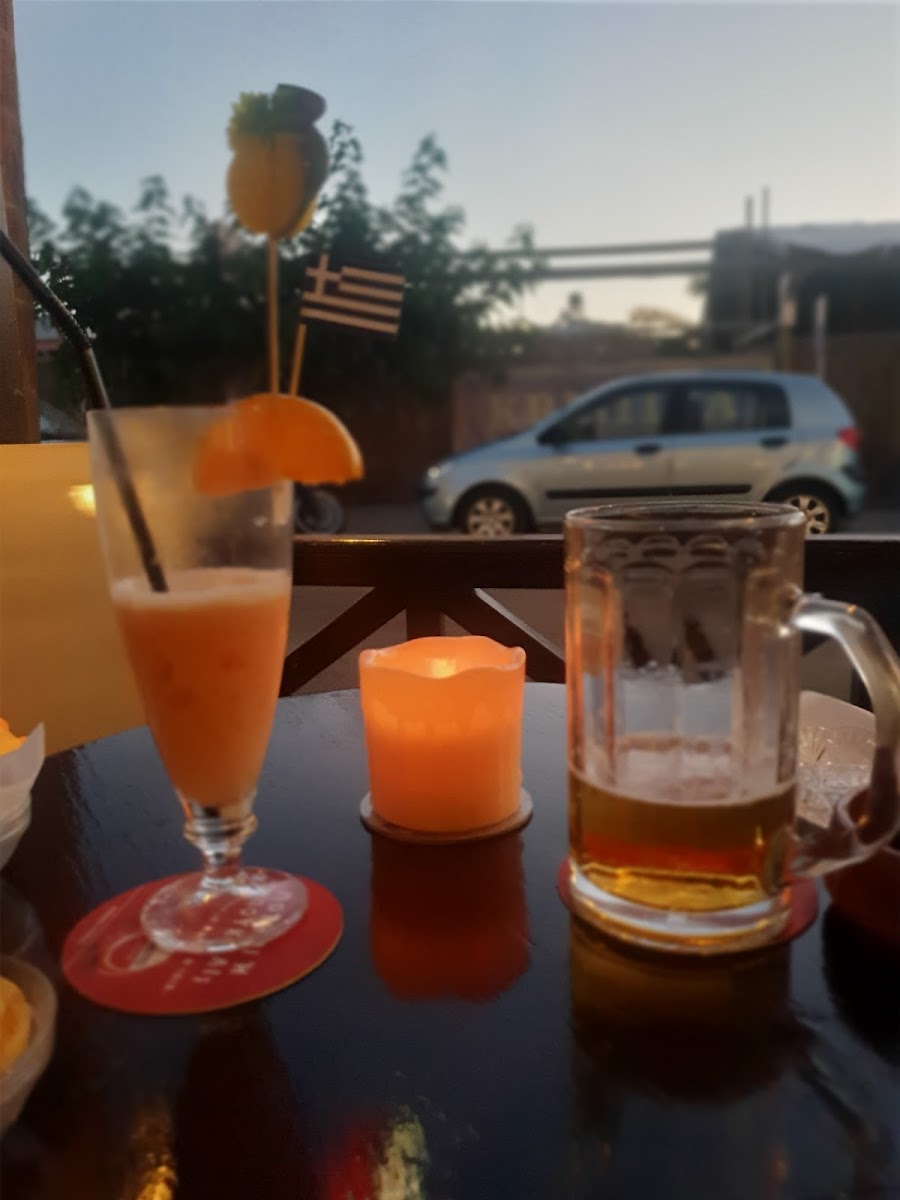 Mojo Cafe Music Bar - 5