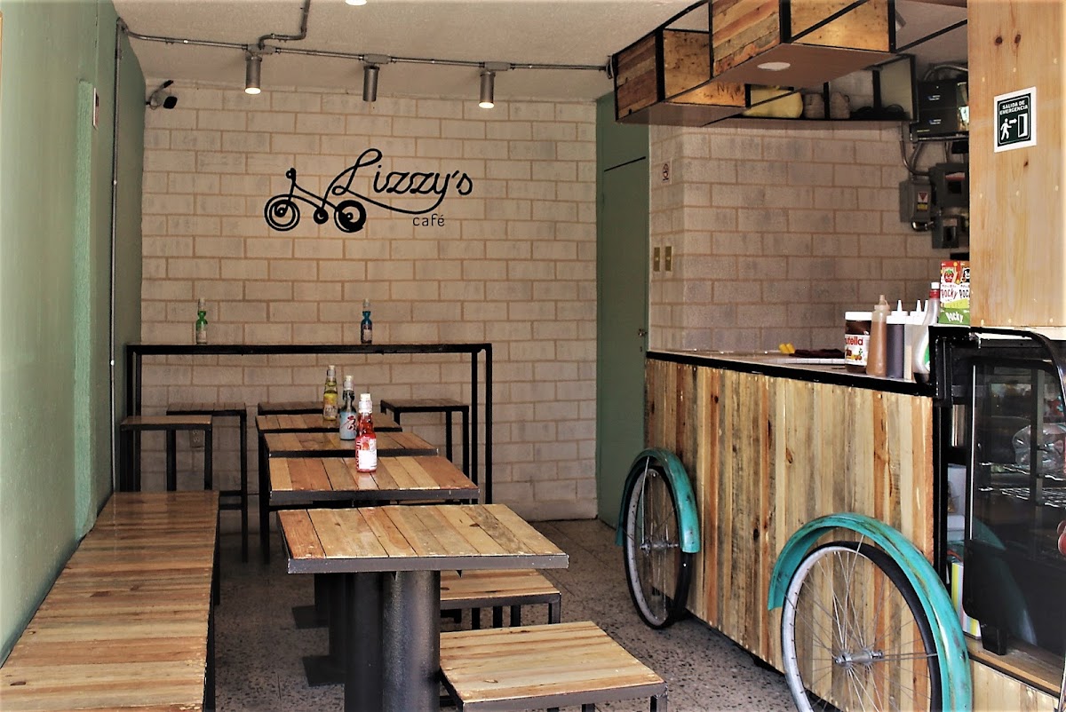 Lizzy's Café