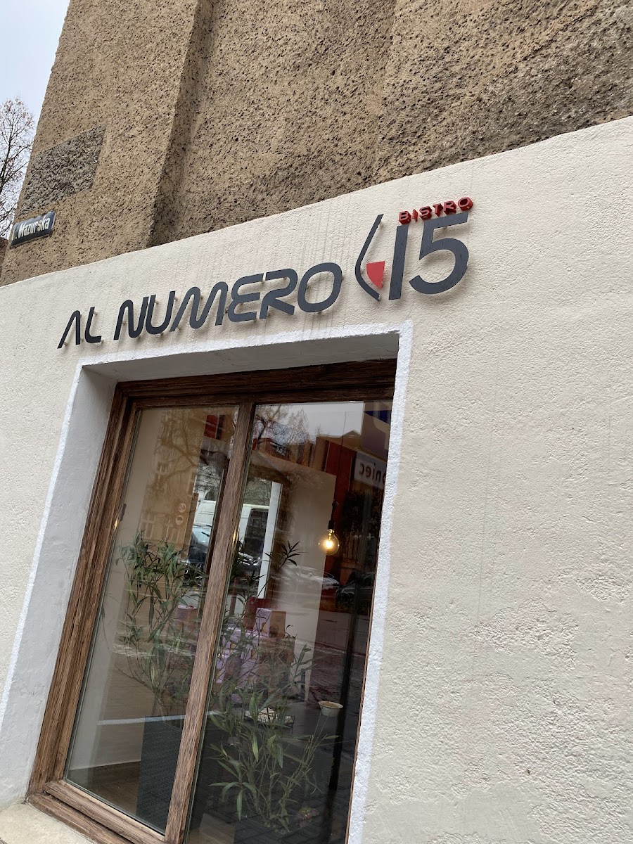 Bistro AL NUMERO 15
