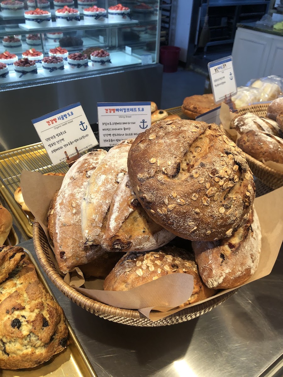 Meredith Victory Artisan Bakery - 3