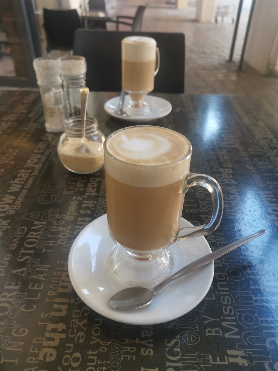 Coach Cafe Sable Square - 7