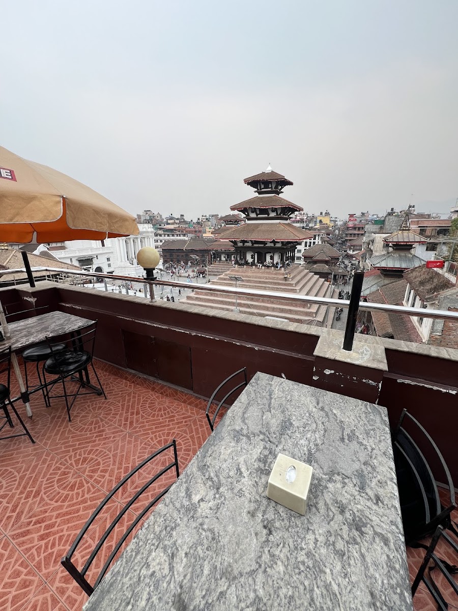 Cosmo De Cafe Restaurant