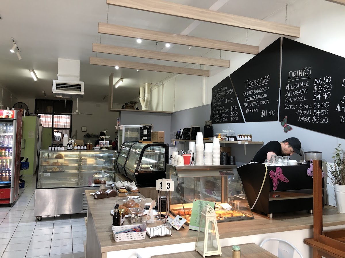 Meet me in the Middle Cafe - 3