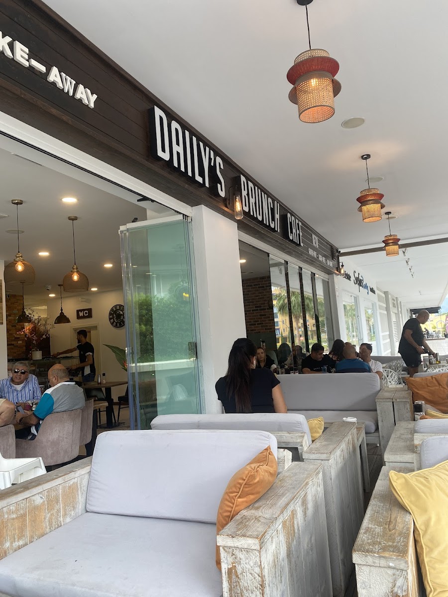 Daily's brunch cafe